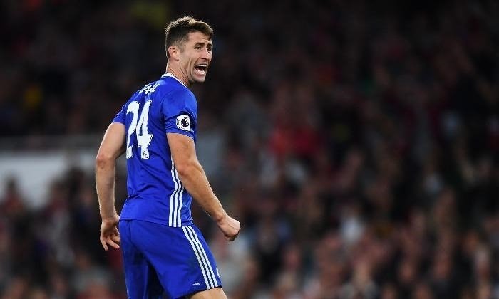 Gary Cahill cho rằng Chelsea bị phân tâm quá nhiều bởi trận chung kết FA Cup với Quỷ đỏ.